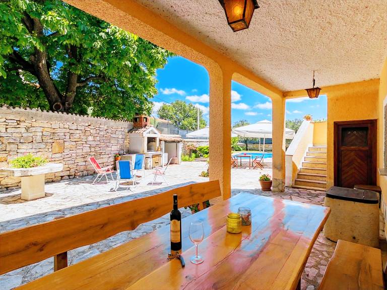 House with grill, yard & terrace — photo 3