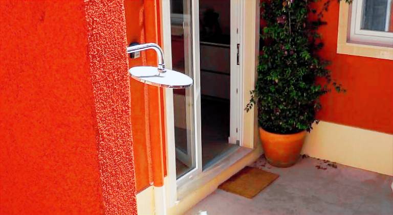 Holiday apartment with barbeque, patio & garden — photo 4