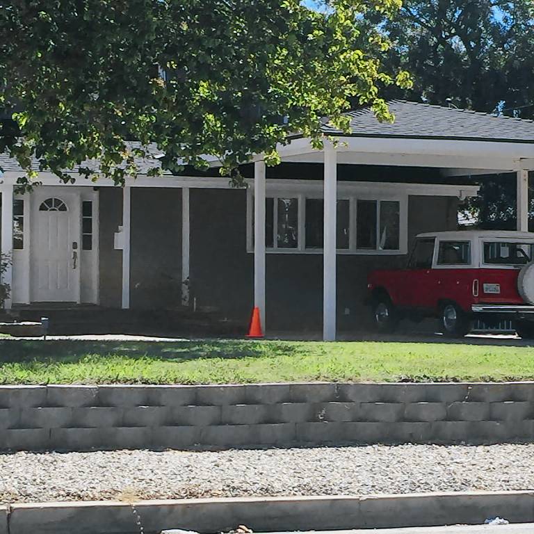 House  Granada Hills