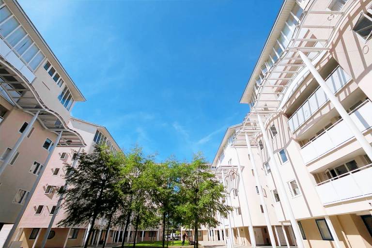 Serviced apartment with patio | Dogs allowed — photo 4