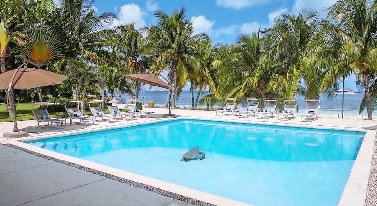 Beautiful villa with pool | Next to the beach | Pet-friendly in Cancún