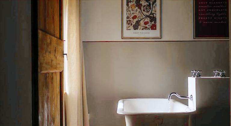Villa with pool — photo 4