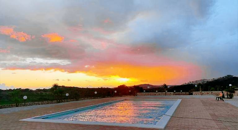 Farm with terrace, pool & yard | Pets allowed in Agrigento