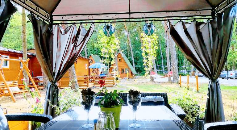 Beautiful lodge with patio, barbeque & garden | Pet-friendly — photo 4