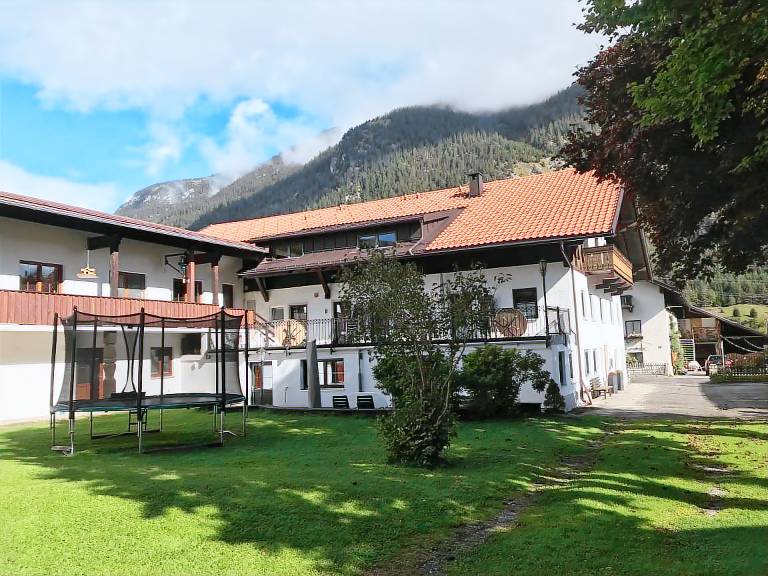 Ferienwohnung mit Hund in Bichlbach f&uuml;r max. 6 Personen