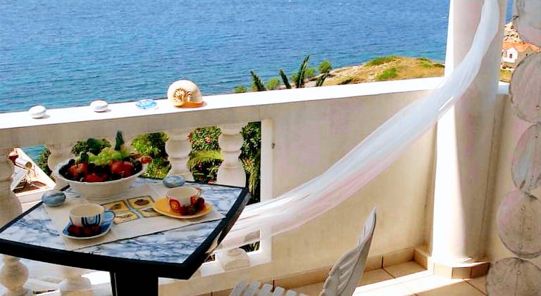 Rental apartment with terrace, barbeque & garden in Apokoronas