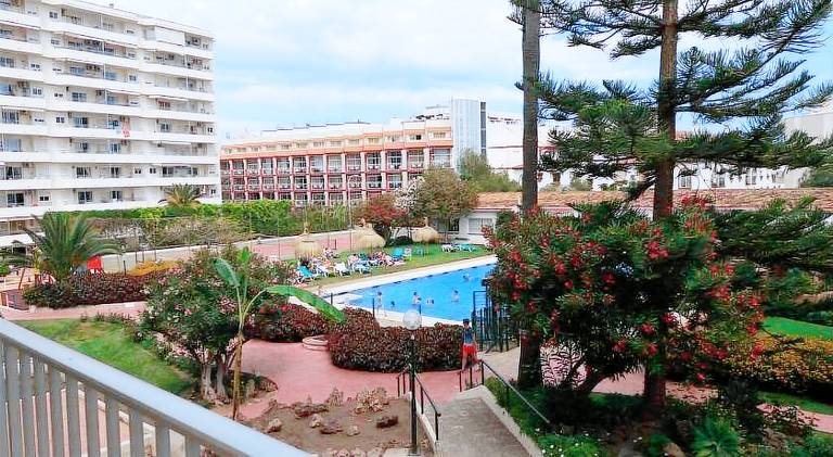 Rental apartment with pool — photo 2