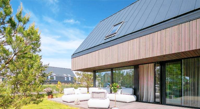 Vacation home with garden, terrace & jacuzzi — photo 4