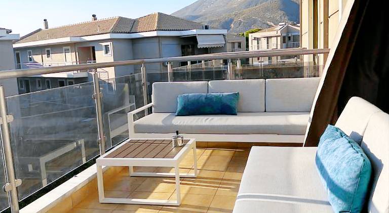 Rental apartment with patio | Next to the beach | Pet-friendly in Loutraki-Agioi Theodoroi