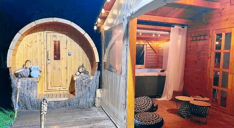 Beautiful chalet with jacuzzi, barbecue & patio | Dogs allowed — photo 4