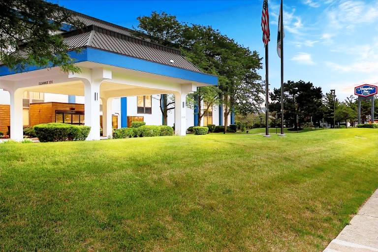 Hampton Inn Chicago/Naperville near NIU Conference Center — photo 4