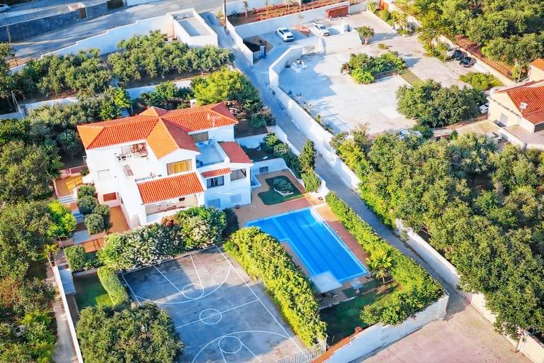 Artemis Spacious Luxury Villa with XL Private Pool in Heraklion