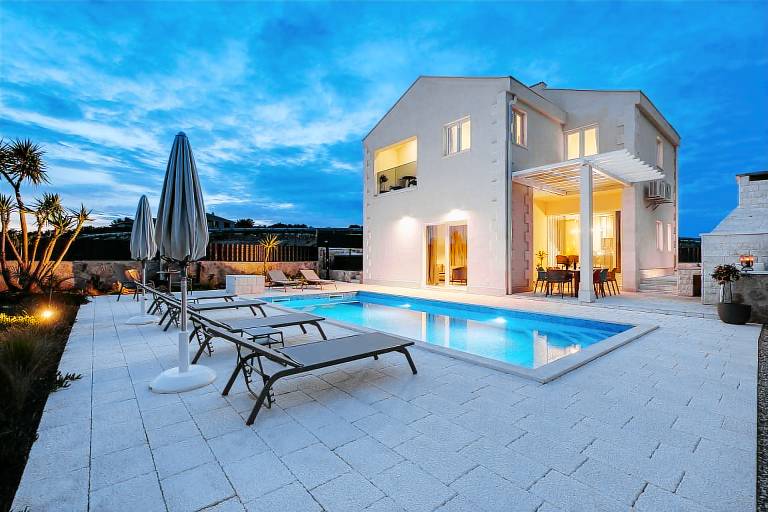 Villa  Donje Selo