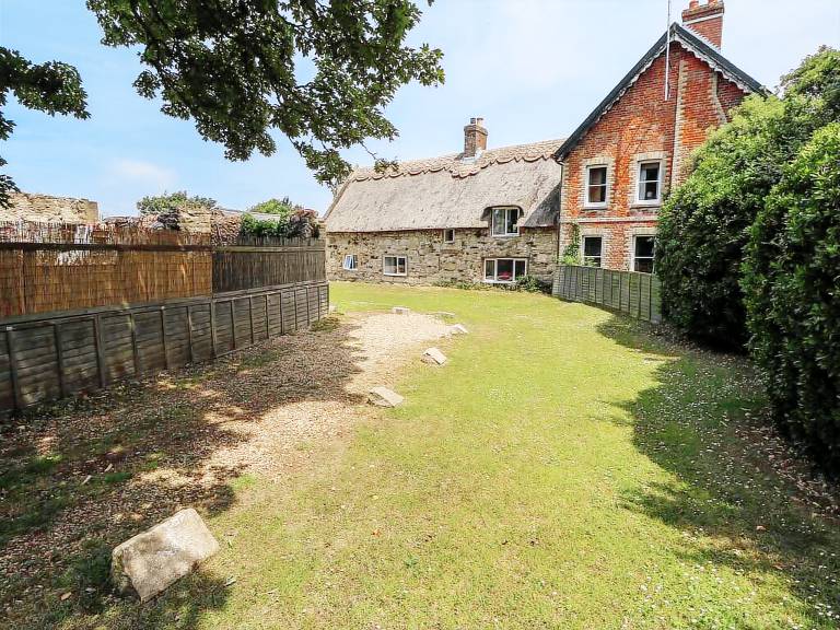 Cottage Freshwater