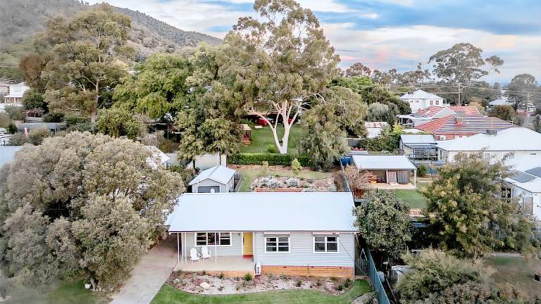 House  East Tamworth