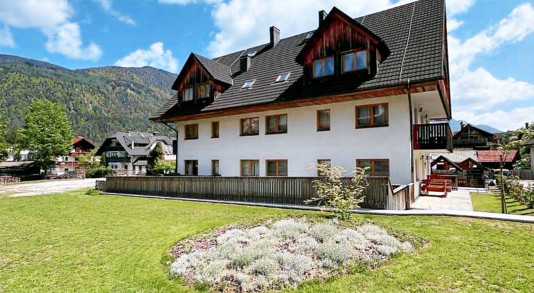 Apartments Vrsic with beautiful views on the Mountains with free parking in Kranjska Gora