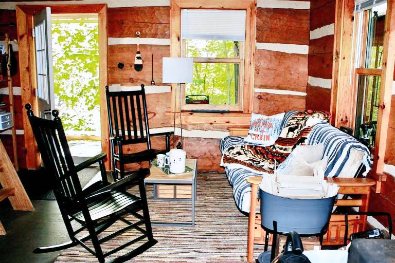 Secluded Cabin in the Forest and Near Lakes Perfect for Glamping in Ontario — photo 2