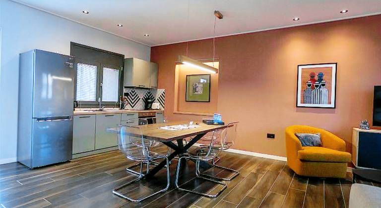 Holiday apartment with patio & barbecue — photo 4