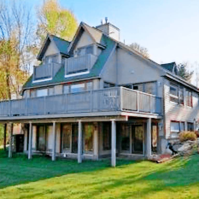 Condo  Laconia