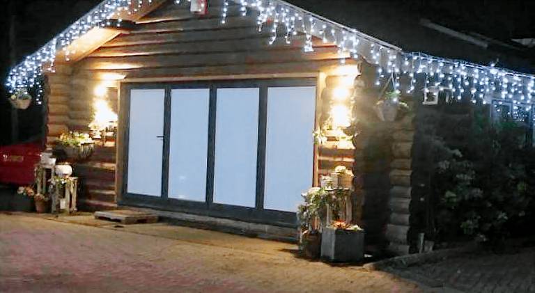 Log cabin in Coventry