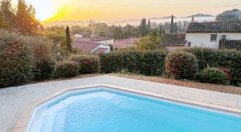 Villa with terrace, garden & private pool | Pet-friendly — photo 2