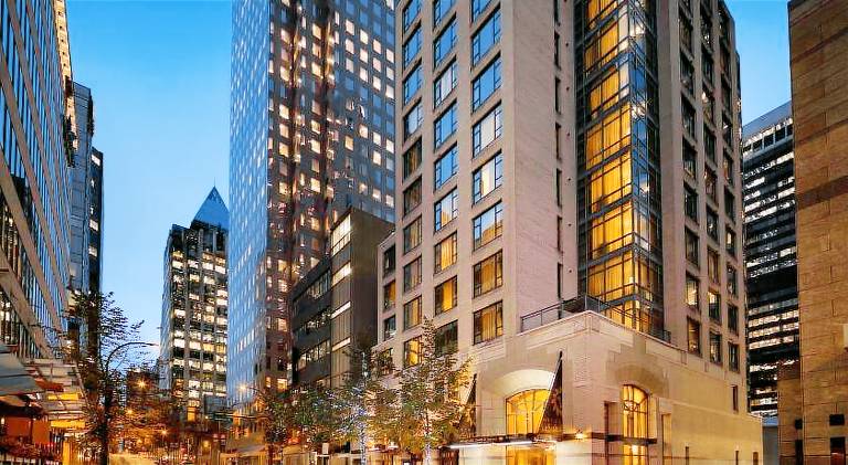 Hotel Le Soleil by Executive Hotels in North Vancouver, BC
