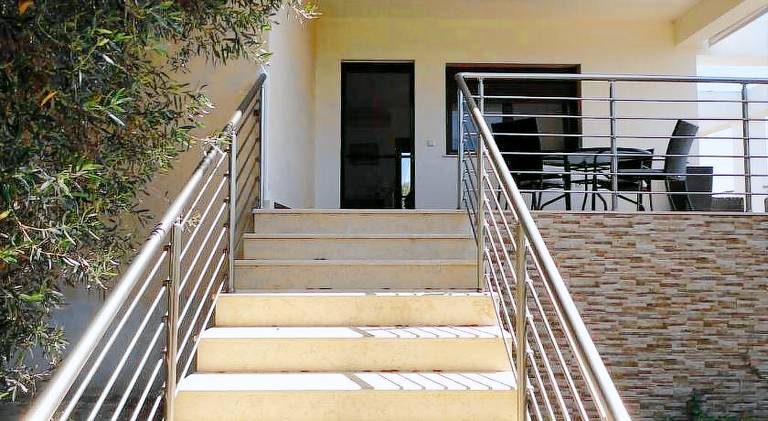 Villa with garden, terrace & BBQ — photo 5