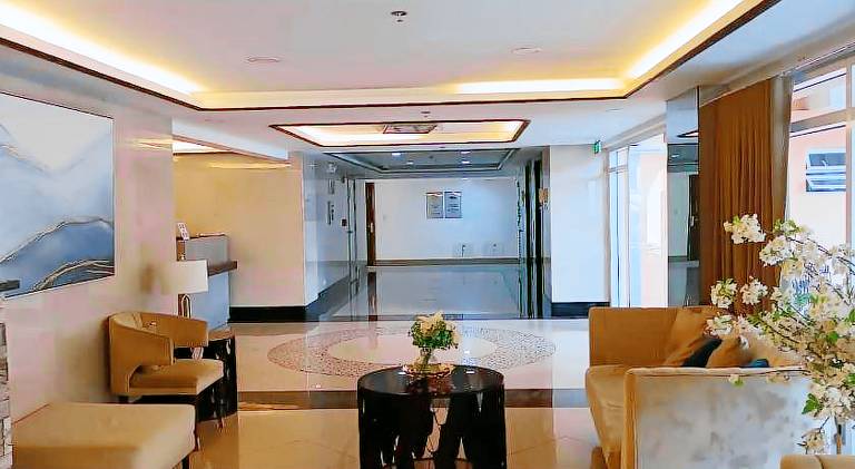 Pleasant serviced apartment with patio | Pets allowed — photo 2