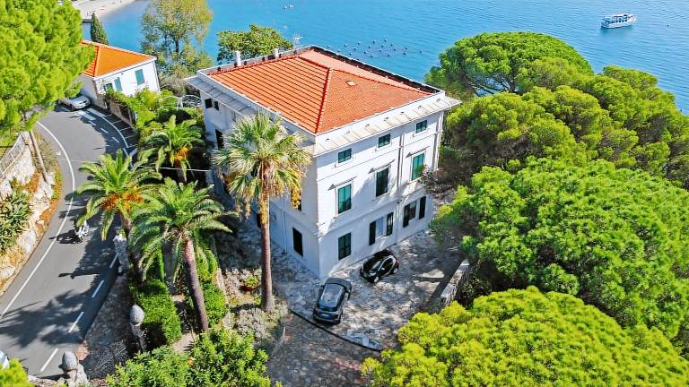 Historic villa in Portovenere on the Gulf of Poets in Portovenere