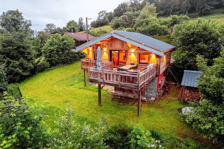 Fully equipped charming chalet with garden, barbecue & terrace | Mountain view | Pets are welcome — photo 3