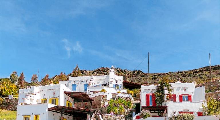 Nice villa with garden & terrace | Good for workation | Dogs allowed in Tinos