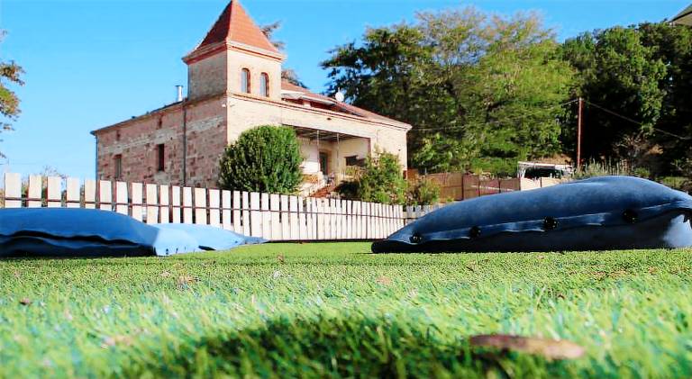 House with pool, jacuzzi & BBQ in Montauban