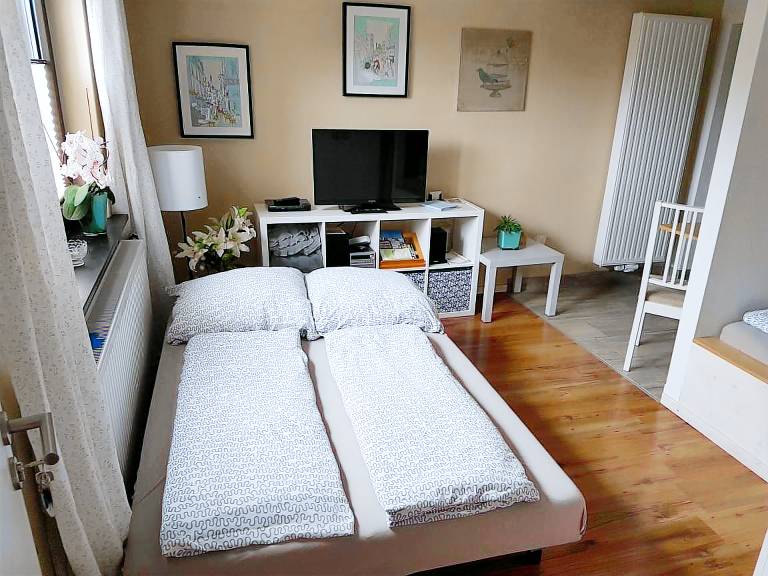 Holiday apartment with barbecue & garden — photo 3
