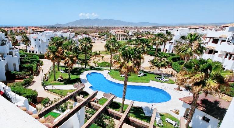 Rental apartment with pool in Playas