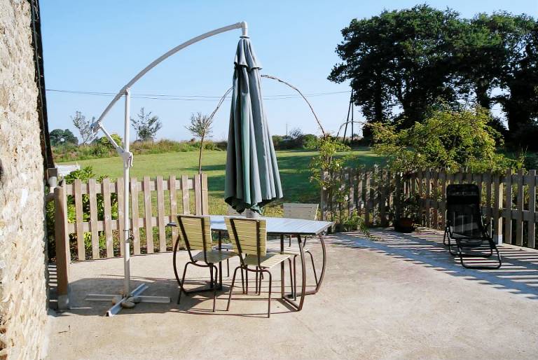Gite with garden, grill & terrace — photo 2