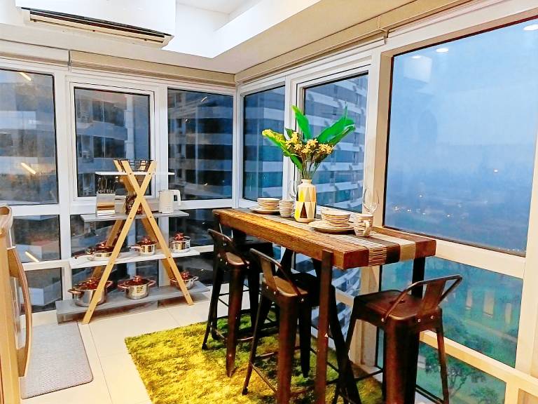 BGC's High-End Business Living; Luxury meets life. — photo 4