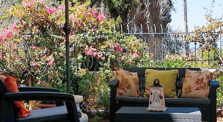 House with yard, patio & BBQ — photo 4