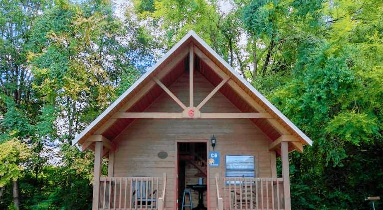 Vacation home with hot tub & pool — photo 2