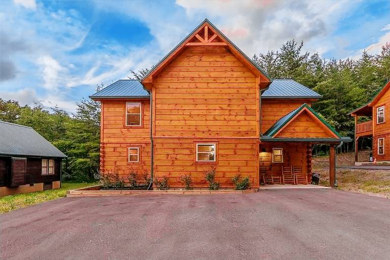 Cabin  Pigeon Forge
