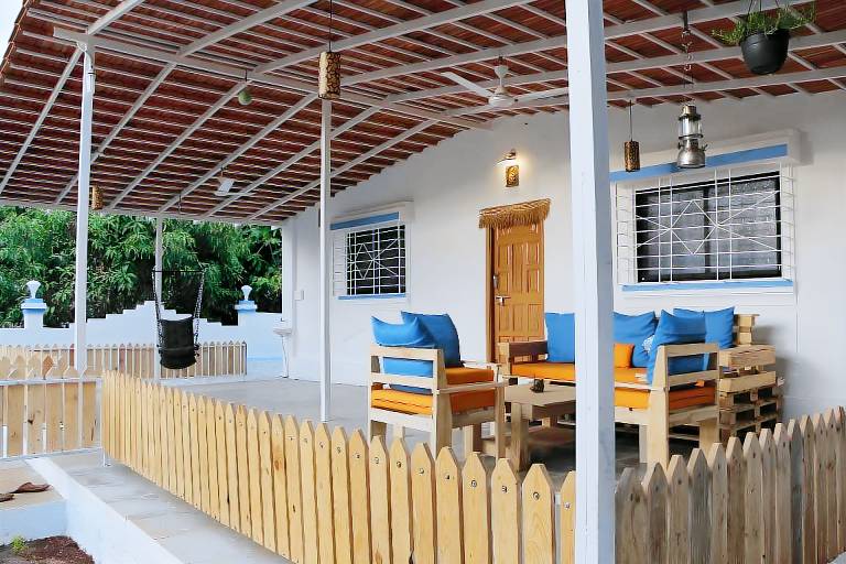 Villa with garden, terrace & grill — photo 2
