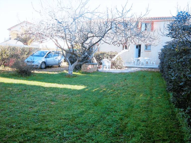 House with garden & barbecue — photo 4