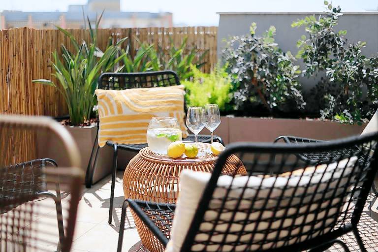 Apartment with patio | Sea view — photo 2