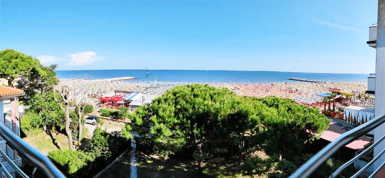 Lovely rental apartment with patio | Sea view | Beach nearby | Pet-friendly in Caorle