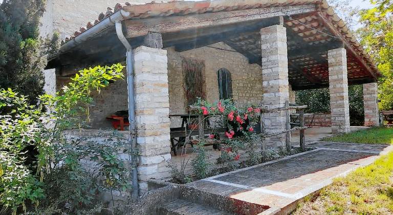 Apartment with pool in Acqualagna