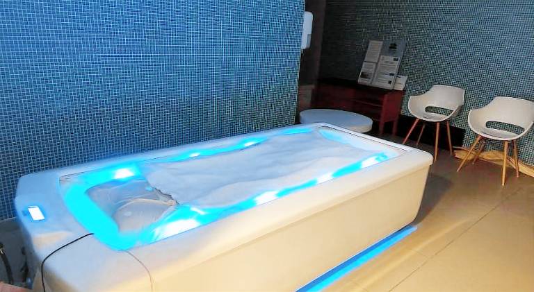 Serviced apartment with patio, pool & sauna — photo 5
