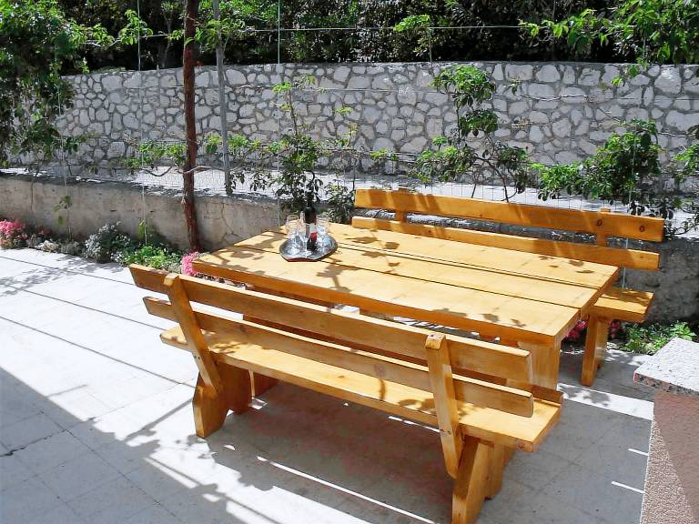 Holiday apartment with garden, patio & barbeque | Close to the beach | Dogs allowed — photo 2