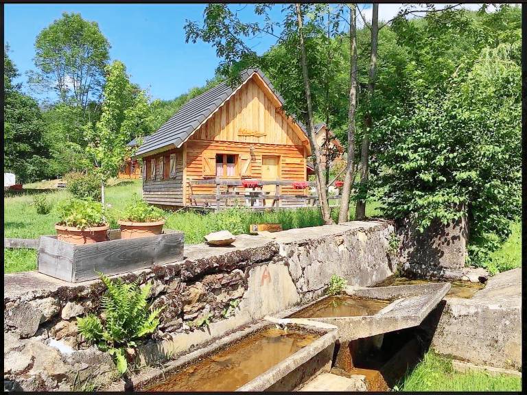 Pleasant gite with yard, barbeque & terrace | Dogs allowed in Foix