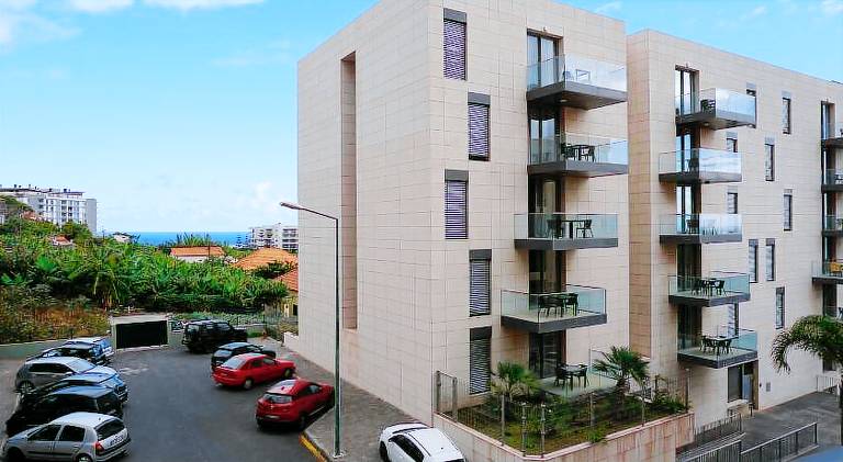 Nice rental apartment with terrace & garden | Near Doca do Cavacas | Good for workation | Pets allowed — photo 3