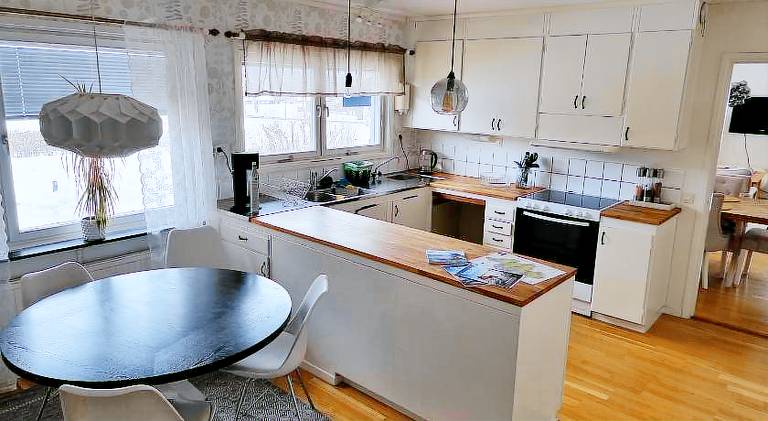 Villa with 5 rooms for 11 persons — photo 4