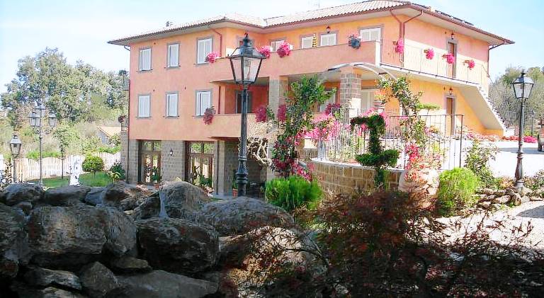Appartamento con servizi da hotel Vetralla